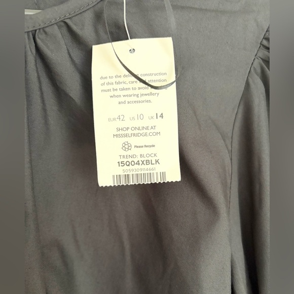 ⭐ 3 for $40 - Miss Selfridge - Black Puff Sleeve - Open Back - Size 10 - NWT - Picture 5 of 5